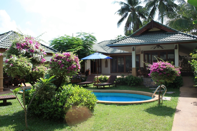 Imagen de la piscina del Hotel Idyllic Samui Beach Villa Resort. Foto 11