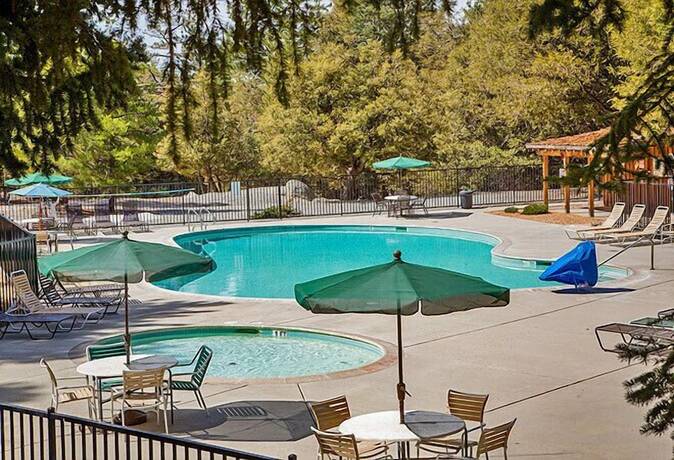 Imagen general del Hotel Idyllwild RV Resort - Caravan Park. Foto 10