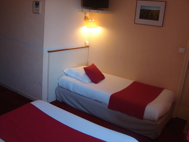 Imagen de la habitación del Hotel Iena. Foto 9