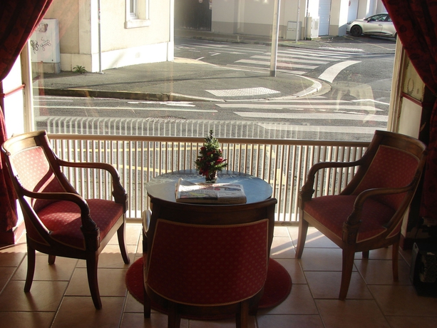 Imagen de los interiores del Hotel Iena. Foto 15