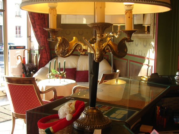 Imagen de los interiores del Hotel Iena. Foto 16