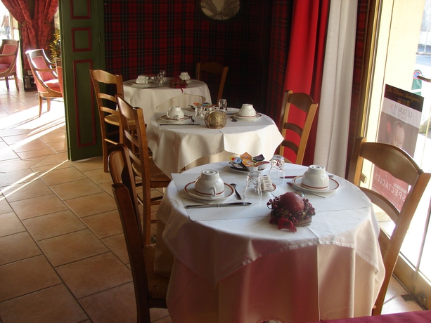 Imagen del bar/restaurante del Hotel Iena. Foto 2