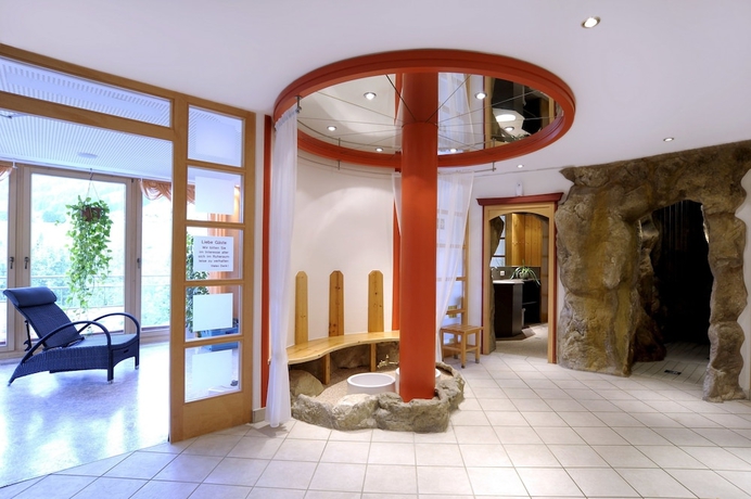 Imagen de la piscina del Hotel Ifa Alpenhof Wildental Kleinwalsertal. Foto 19