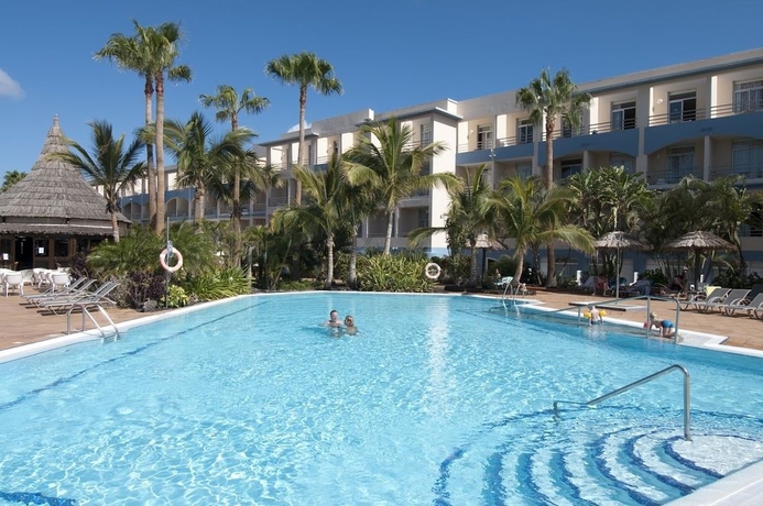 Imagen de la piscina del Hotel Ifa Altamarena By Lopesan Hotels. Foto 15