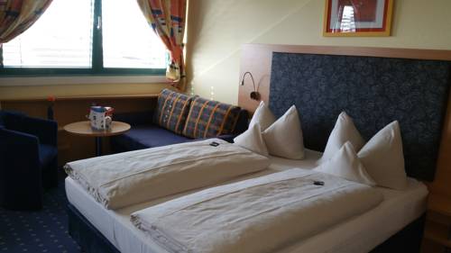 Imagen de la habitación del Hotel Ifen. Foto 5