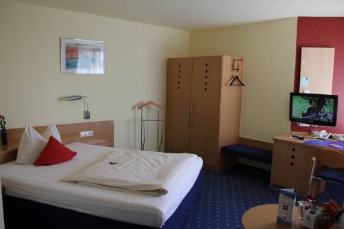 Imagen de la habitación del Hotel Ifen. Foto 10