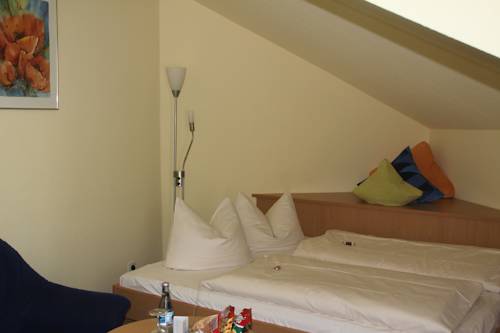 Imagen de la habitación del Hotel Ifen. Foto 15