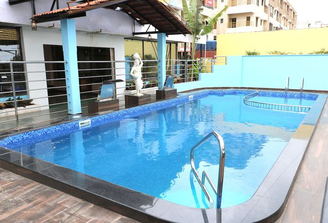 Imagen de la piscina del Hotel Igatpuri Hills Retreat. Foto 15