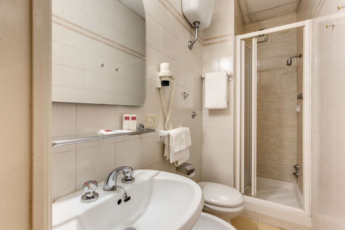 Imagen de la habitación del Hotel Igea, Roma. Foto 10