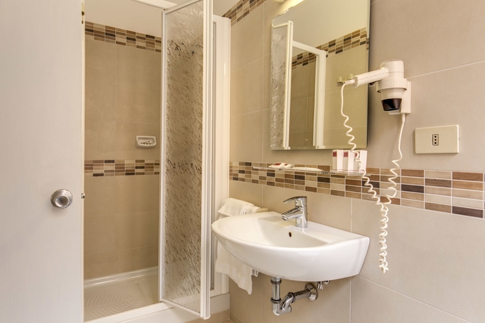 Imagen de la habitación del Hotel Igea, Roma. Foto 12