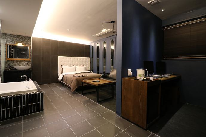 Imagen de la habitación del Hotel Ignis. Foto 10