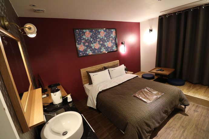 Imagen de la habitación del Hotel Ignis. Foto 15