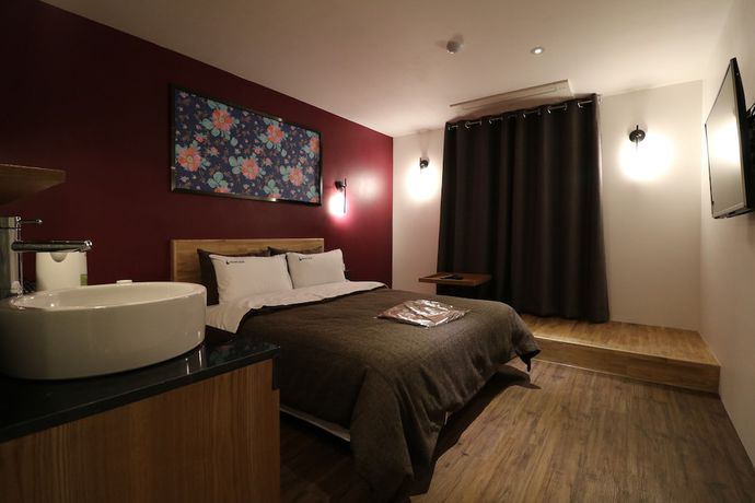 Imagen de la habitación del Hotel Ignis. Foto 18