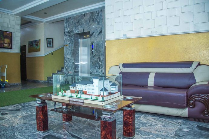 Imagen de los interiores del Hotel Igoni Grand View. Foto 19