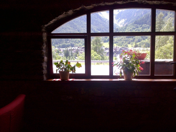 Imagen de los interiores del Hotel Ih Hotels Courmayeur Mont Blanc Resort. Foto 6