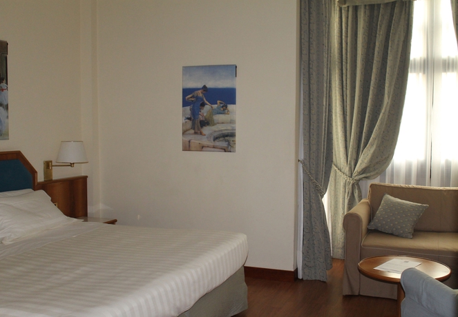 Imagen de la habitación del Hotel Ih Hotels Milano Eur Trezzano Sul Naviglio. Foto 5