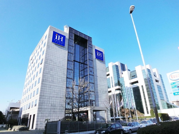 Imagen de los exteriores del Hotel Ih Hotels Milano Lorenteggio. Foto 3
