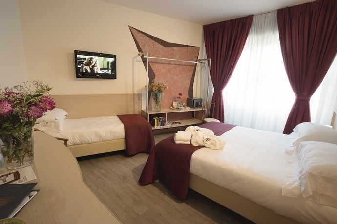 Imagen de la habitación del Hotel Ih Hotels Milano St. John Sesto San Giovanni. Foto 13