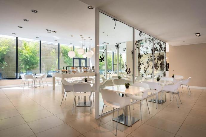 Imagen de los interiores del Hotel Ih Hotels Milano Watt 13. Foto 25