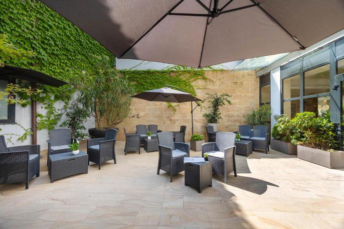 Imagen de los exteriores del Hotel Ih Hotels Milano Watt 13. Foto 17