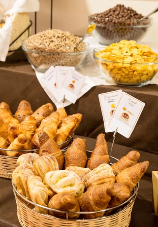 Imagen del bar/restaurante del Hotel Ih Hotels Padova Admiral. Foto 6