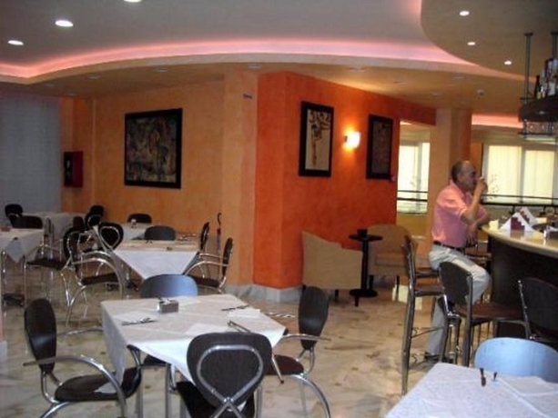 Imagen general del Hotel Ih Hotels Roma La Mela. Foto 5