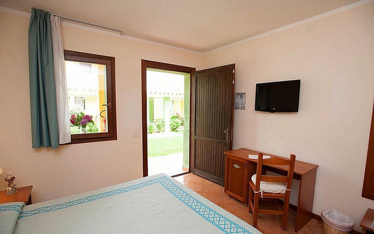 Imagen general del Hotel Ih Hotels Villasimius Le Zagare Resort. Foto 5