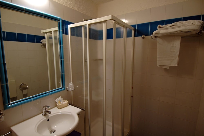 Imagen de la habitación del Hotel Ihr San Paolo. Foto 15