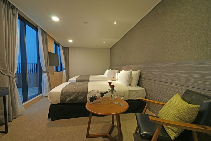 Imagen de la habitación del Hotel I-jin. Foto 12