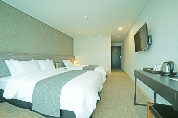 Imagen de la habitación del Hotel I-jin. Foto 16