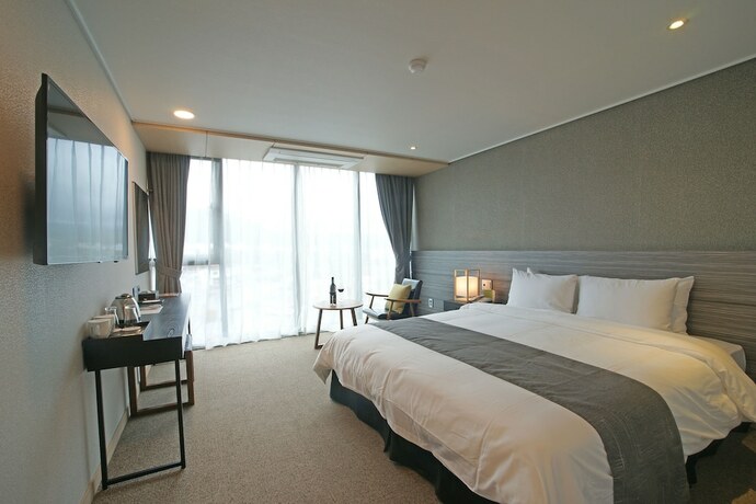 Imagen de la habitación del Hotel I-jin. Foto 19