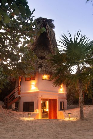 Imagen de los exteriores del Hotel Ikal Tulum. Foto 10