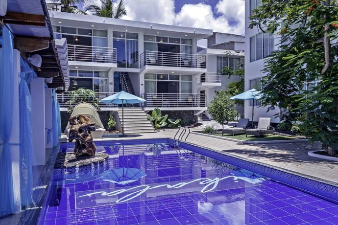 Imagen de la piscina del Hotel Ikala Galapagos. Foto 8