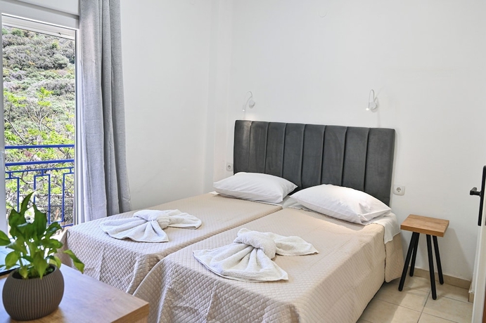 Imagen de la habitación del Hotel Ikaria Therma Blue. Foto 5