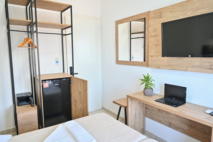 Imagen de la habitación del Hotel Ikaria Therma Blue. Foto 13