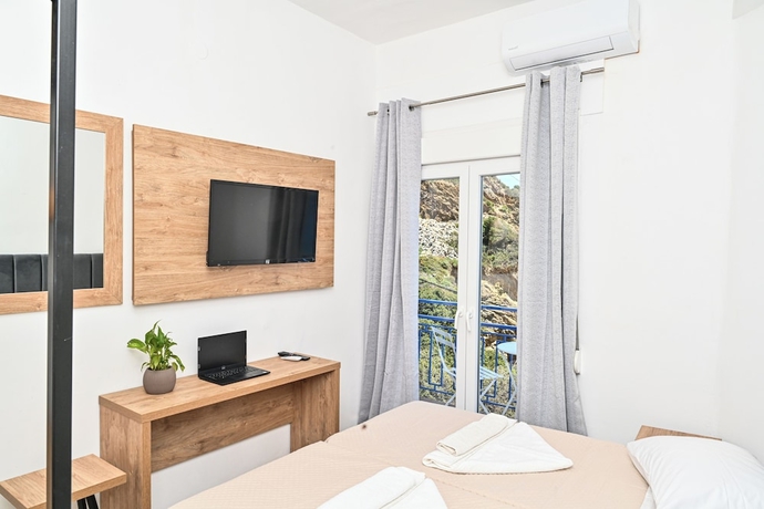 Imagen de la habitación del Hotel Ikaria Therma Blue. Foto 16