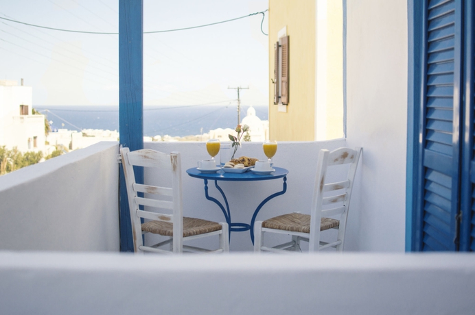 Imagen general del Hotel Ikaros, Karterados. Foto 2