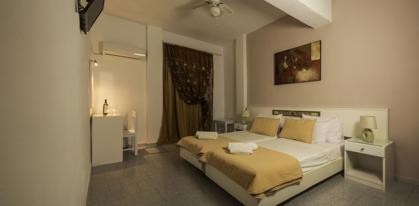 Imagen de la habitación del Hotel Ikaros, Karterados. Foto 9