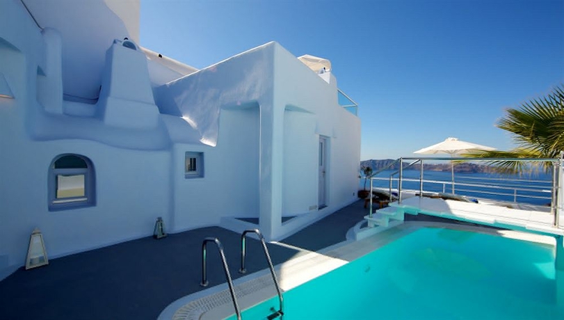 Imagen de los exteriores del Hotel Ikastikies Suites. Foto 5