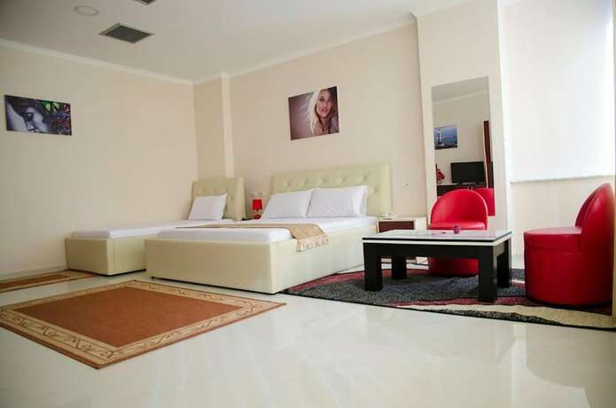 Imagen general del Hotel Ikea, Kam&euml;z. Foto 13