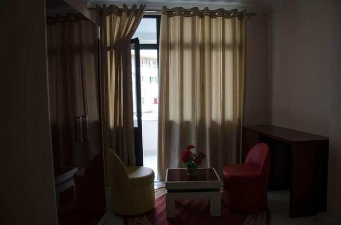 Imagen general del Hotel Ikea, Kam&euml;z. Foto 16