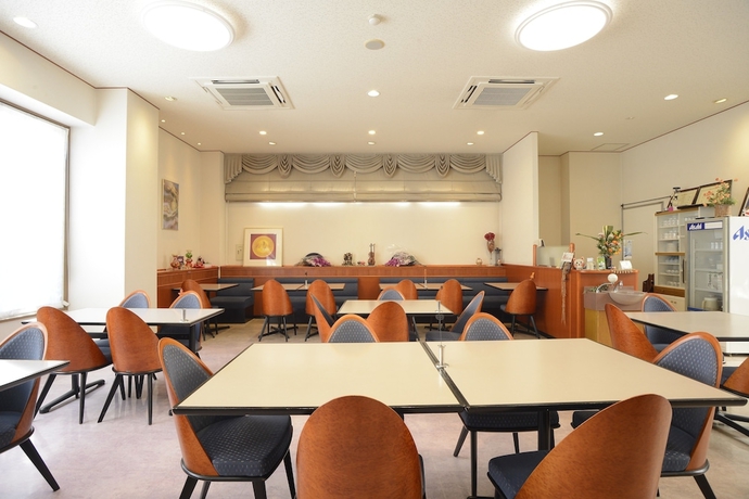 Imagen del bar/restaurante del Hotel Iki Marina. Foto 6