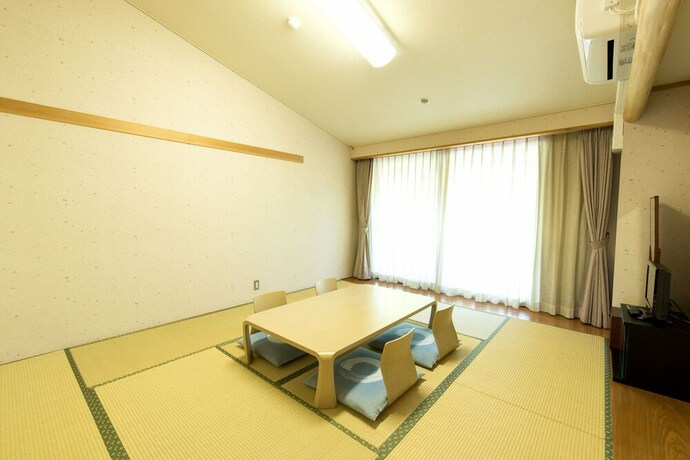 Imagen de la habitación del Hotel Ikoi Villa. Foto 12
