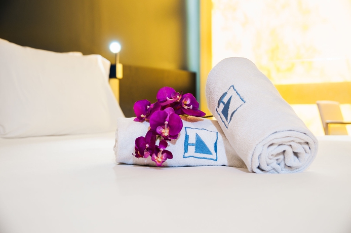 Imagen de la habitación del Hotel Ikonik Angli. Foto 10