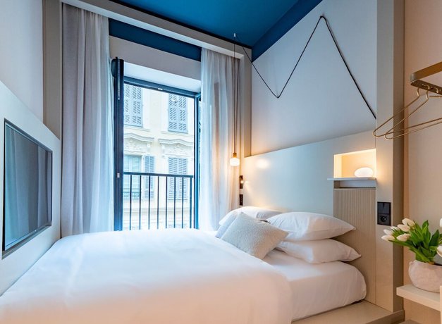 Imagen de la habitación del Hotel Ikonik Jean M&eacute;decin. Foto 3