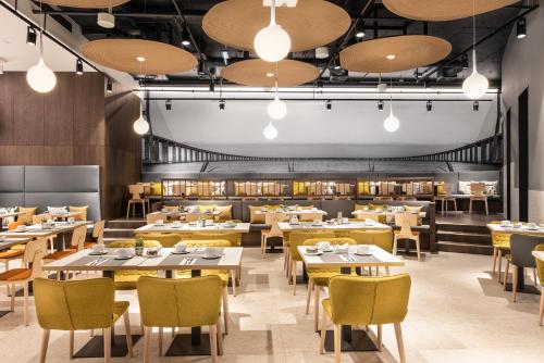 Imagen del bar/restaurante del Hotel Ikonik Lisboa. Foto 2