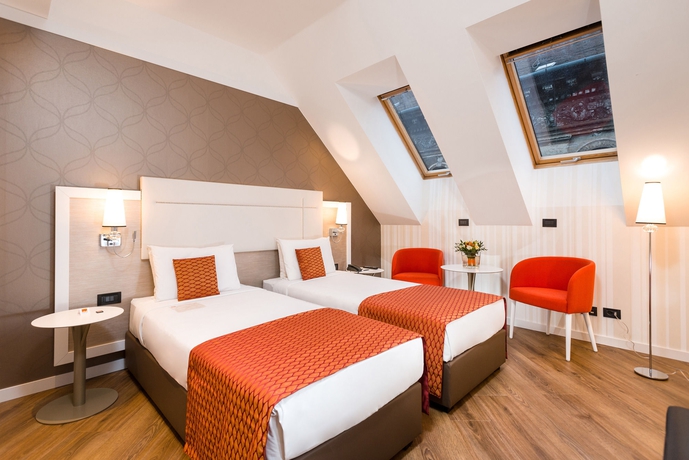 Imagen de la habitación del Hotel Ikonik Parlament. Foto 10