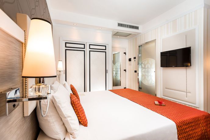 Imagen de la habitación del Hotel Ikonik Parlament. Foto 11