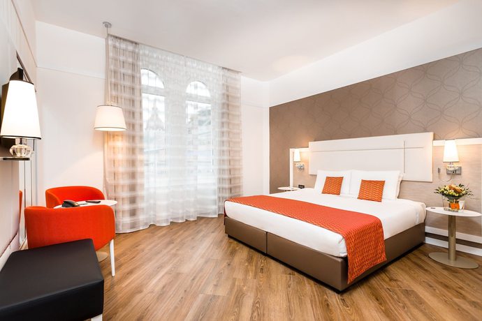 Imagen de la habitación del Hotel Ikonik Parlament. Foto 13