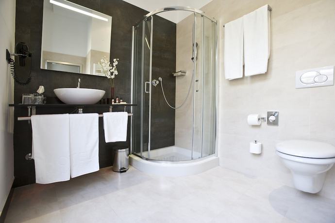 Imagen de la habitación del Hotel Ikonik Parlament. Foto 15